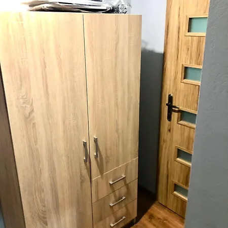 Oasis 2B Moravska 18 *
